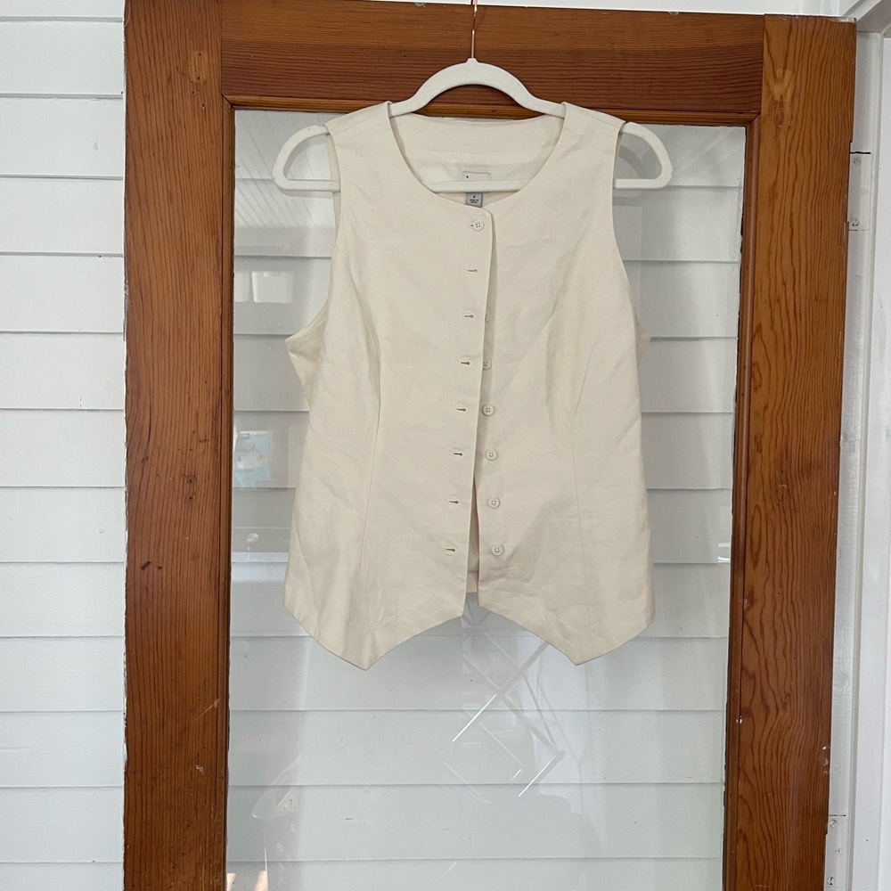 a new day Ivory Button-Down Sleeveless Shirt